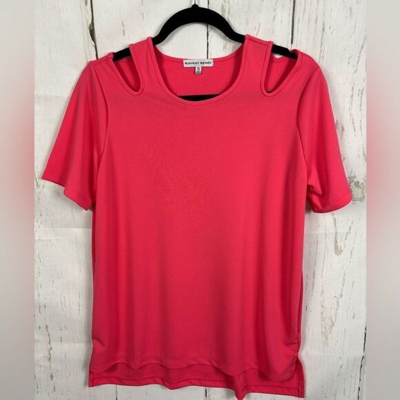Runaway Ready Women’s Top Keyhole Short Sleeve Hot Pink Corral - Picture 1 of 6